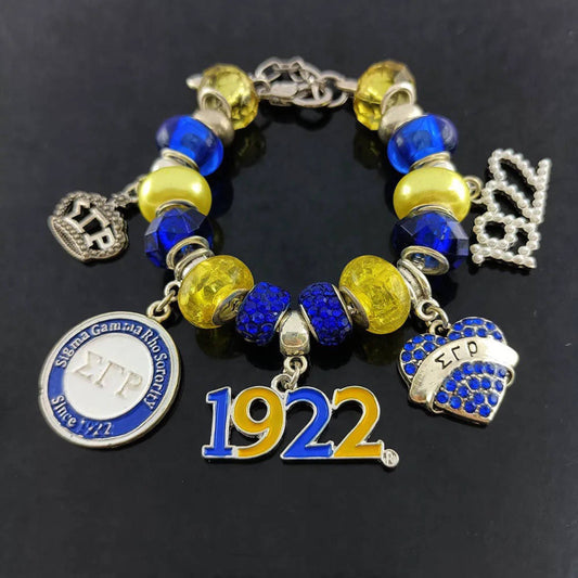 1922 Charm bracelet